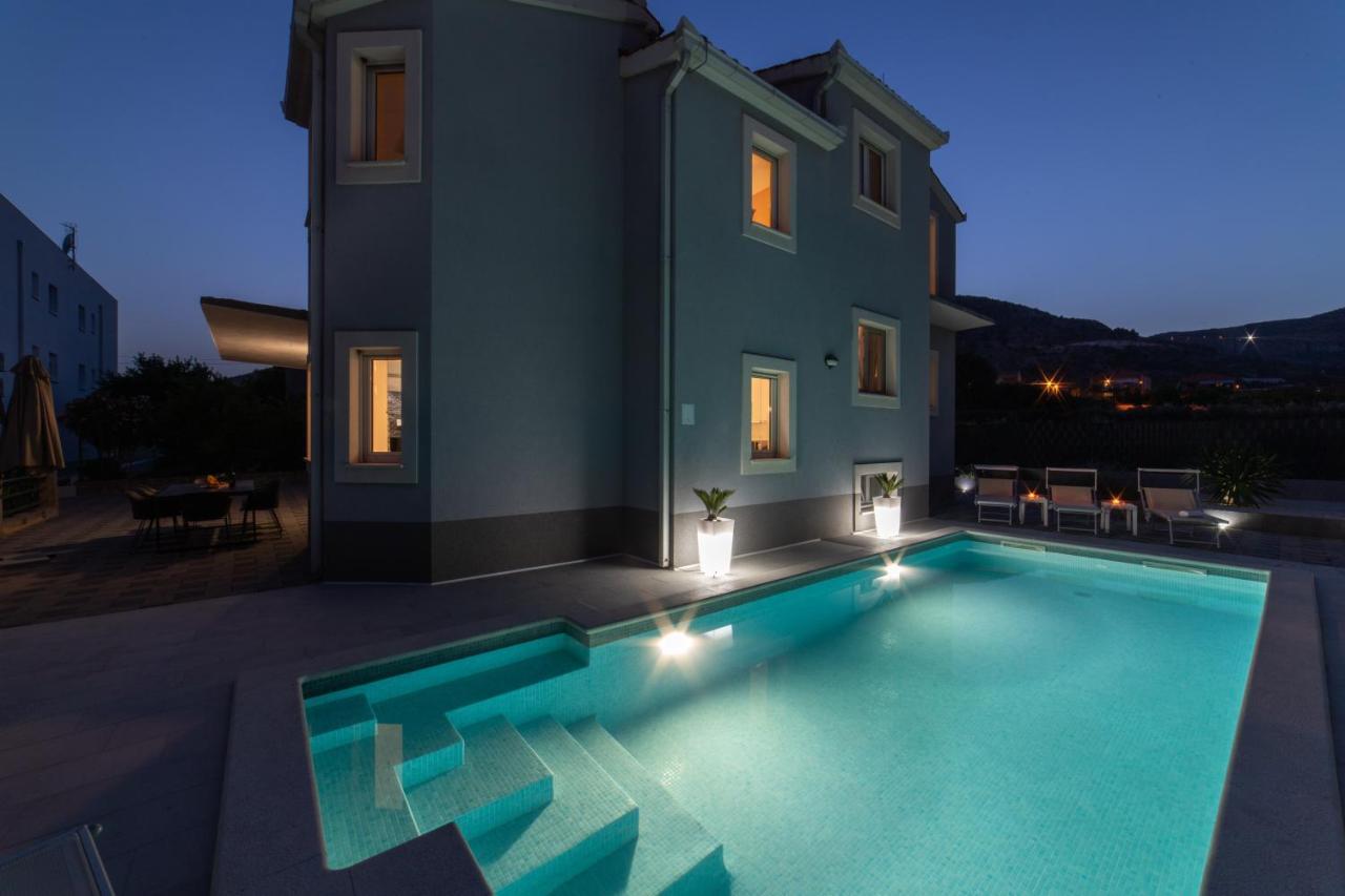 Villa Ban Trogir Exterior photo