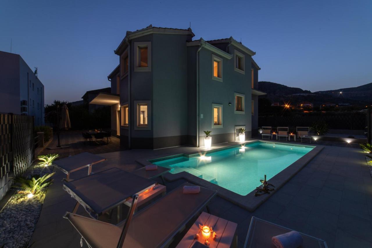 Villa Ban Trogir Exterior photo